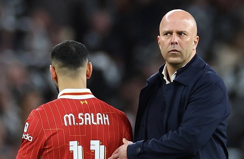 نعم أم لا؟.. مدرب ليفربول يجيب بكلمة عما إذا كان يرغب في عودة صلاح بعد كأس أمم إفريقيا 