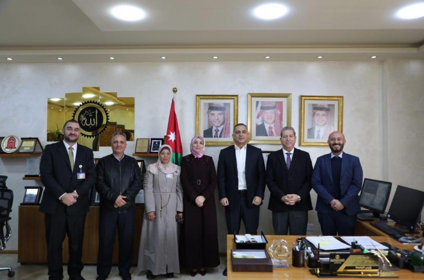 رئيس جامعة عمان العربية يستقبل وفداً من جمعية لجنة اليتيم العربي