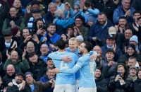 مانشستر سيتي يعتلي صدارة الدوري بانتظار خروج الدخان الأبيض من ليفربول (فيديو)