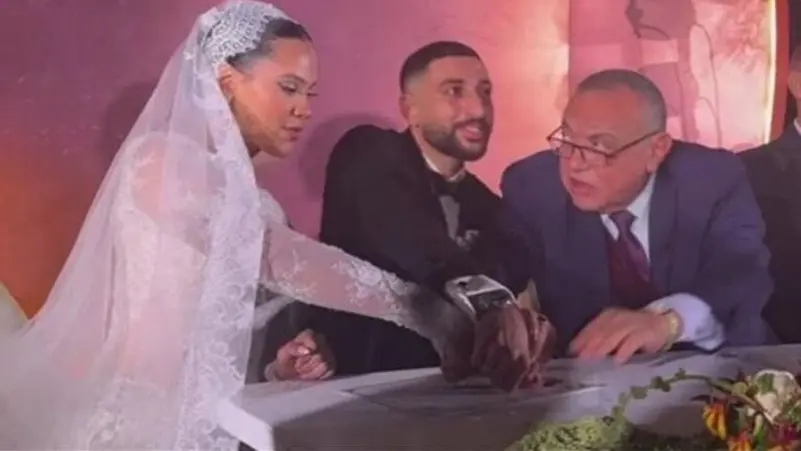 حنان ترك غابت عن حفل زفاف ابنها.. وهنأته بـستوري