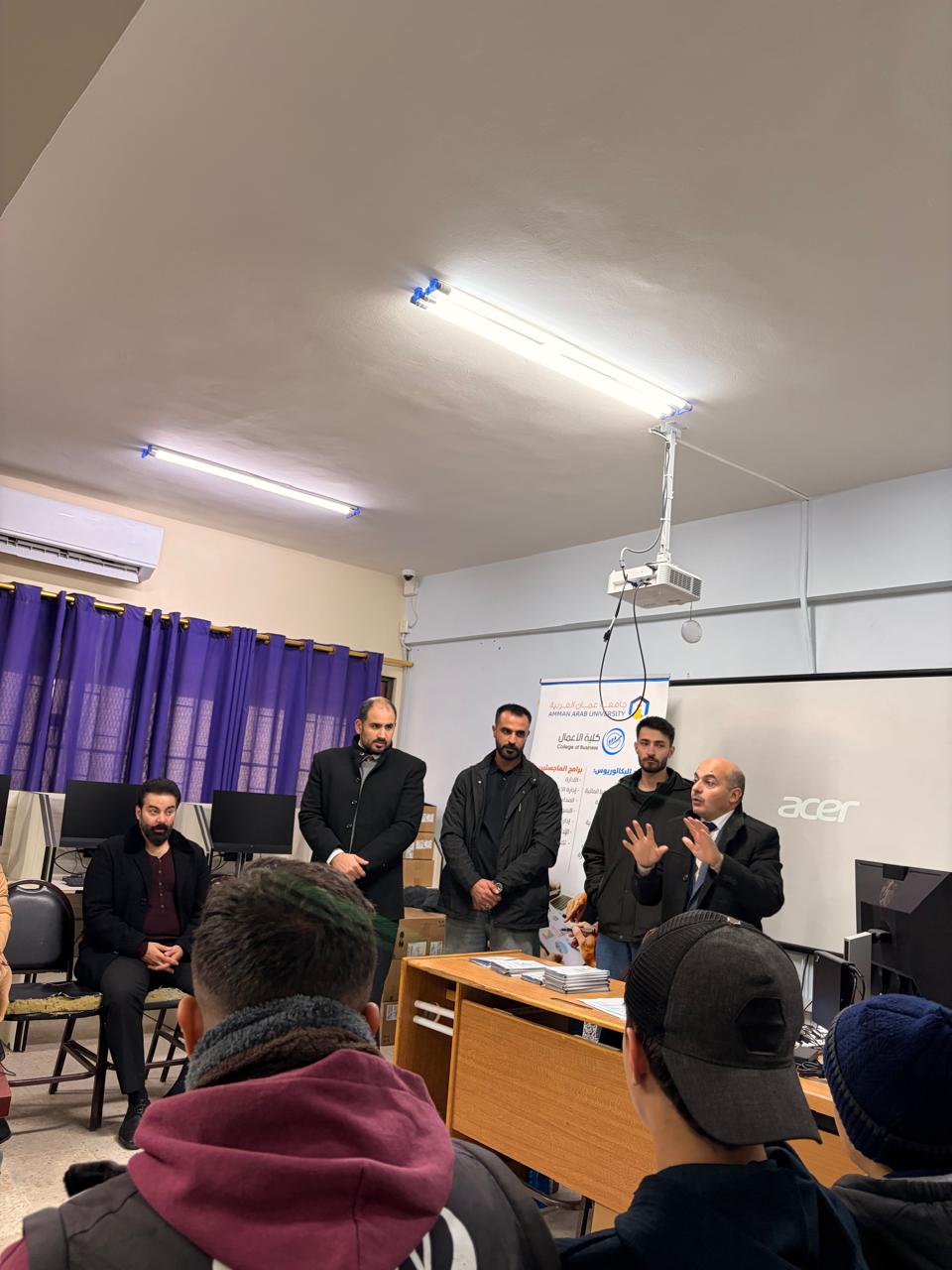 كلية الأعمال في عمان العربية تنفّذ زيارة توعوية لمدرسة رشيد طليع الثانوية لتعزيز وعي الطلبة باختيار التخصصات الجامعية المطلوبة في سوق العمل
