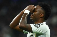 فينيسيوس جونيور يثير الجدل بعد صيحات الاستهجان في البرنابيو (صورة  فيديو)