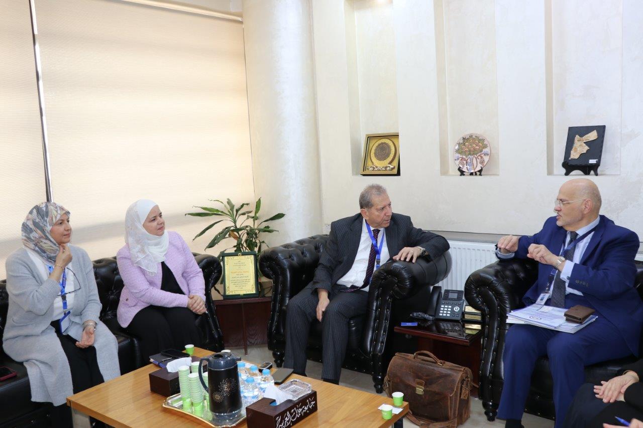  جامعة عمان العربية توقّع اتفاقية تعاون مع الأكاديمية العالمية للصحة الرقمية في المملكة المتحدة