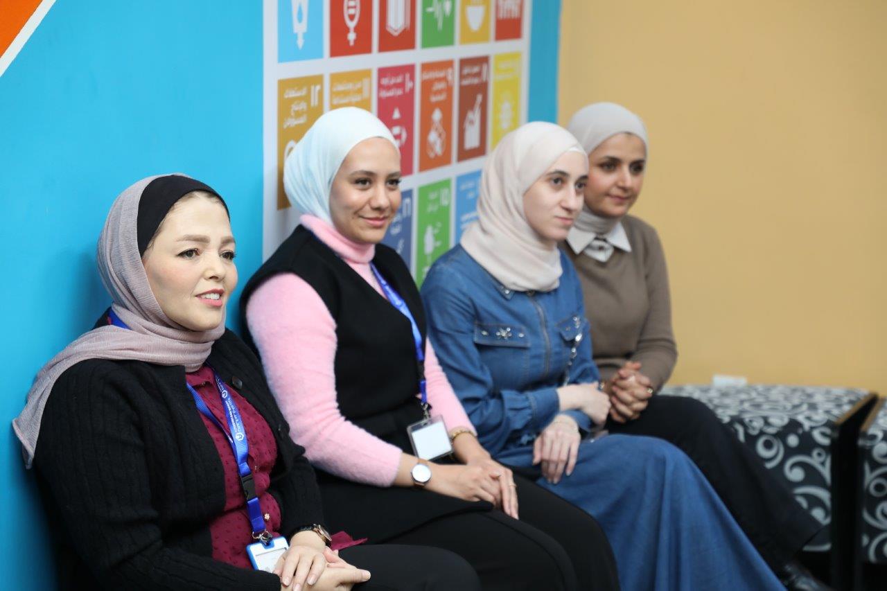 جامعة عمان العربية تكرم المشاركين في فعاليات اسبوع الريادة العالمي 2025