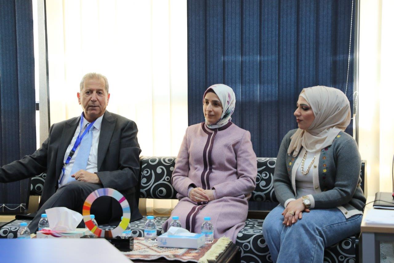 جامعة عمان العربية تكرم المشاركين في فعاليات اسبوع الريادة العالمي 2025