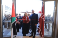 الشرق الأوسط تحتفي بإضاءة شجرة الميلاد