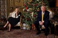 ترامب يشيد بزوجته لقدرتها على التجاهل