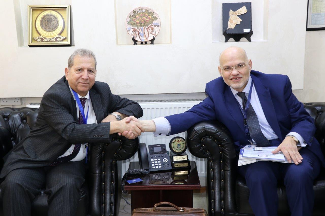 جامعة عمان العربية توقّع اتفاقية تعاون مع الأكاديمية العالمية للصحة الرقمية في المملكة المتحدة