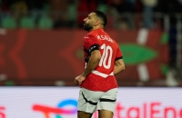 بعد هز شباك جنوب إفريقيا.. كم هدفا يفصل صلاح عن انتزاع صدارة هدافي مصر من حسام حسن؟