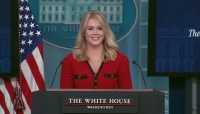 كارولين ليفيت.. أول متحدثة باسم البيت الأبيض تعلن حملها وهي في منصبها
