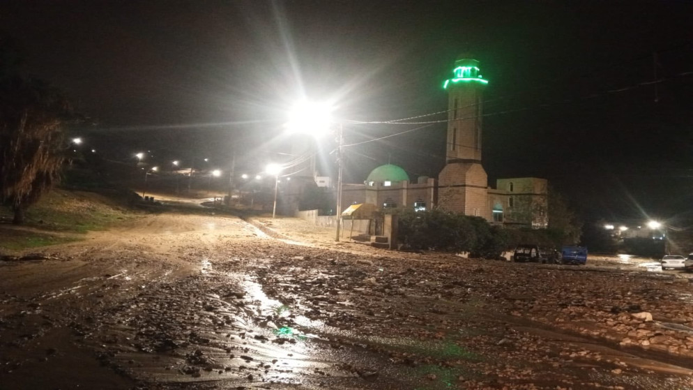 إغلاق مؤقت لطريق الكرك القصبة وتحويل السير بعد انهيار جبلي بفعل الأمطار