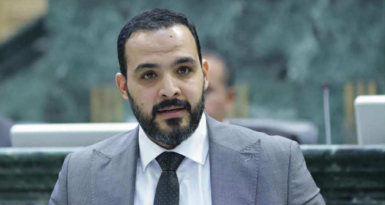 الهروط يسائل الحكومة عن الأسس القانونية لتمديد امتياز مطار الملكة علياء حتى 2039 دون عرض الاتفاقية على النواب #عاجل