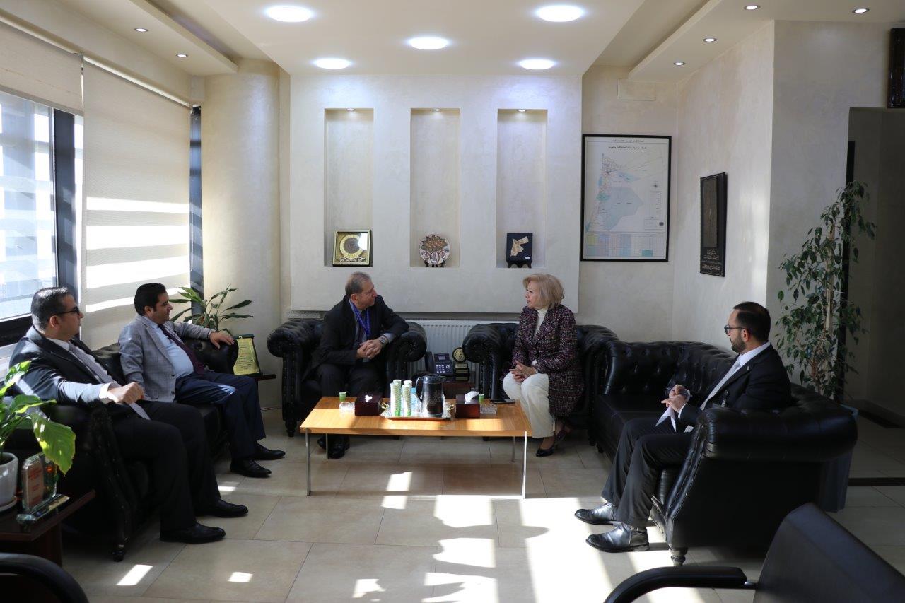 جامعة عمان العربية تعقد ندوة بعنوان تمكين المرأة