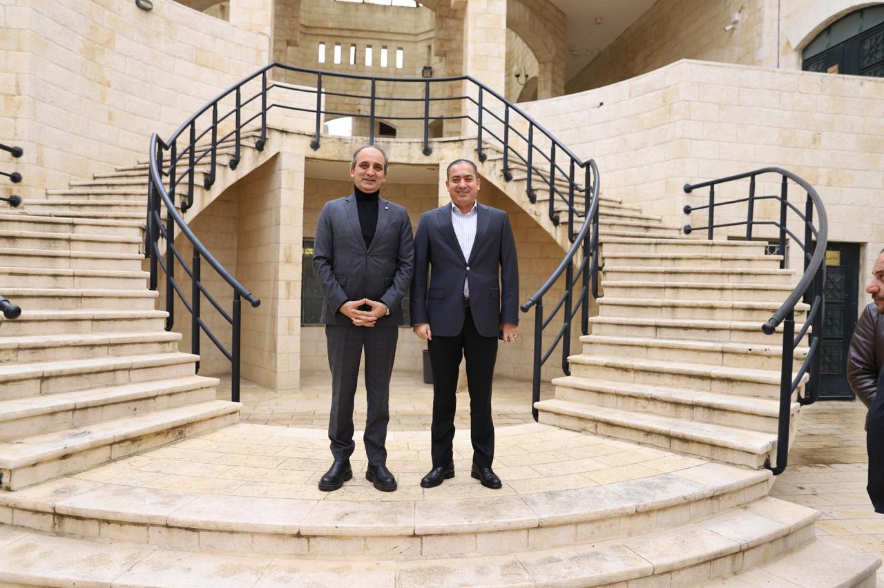 جامعة البلقاء التطبيقية ومديرية الأمن العام تنظمان ندوة وطنية توعوية حول مخاطر المخدرات وحماية الشباب - صور