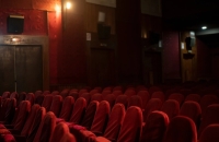 ممثل مصري شهير: تعلمت من الكلاب معنى الرحمة وقرار تأخير الزواج ندمت عليه كثيرا (فيديو)