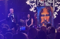 ترامب ممازحا ضيوفه: لا نريد إفلاسكم! (فيديو)