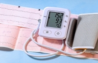 ضغط الدم المرتفع.. مخاطر صحية متعددة وأعراض يجب الانتباه لها