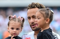 سانتوس البرازيلي يحسم مستقبل نجمه نيمار (فيديو)