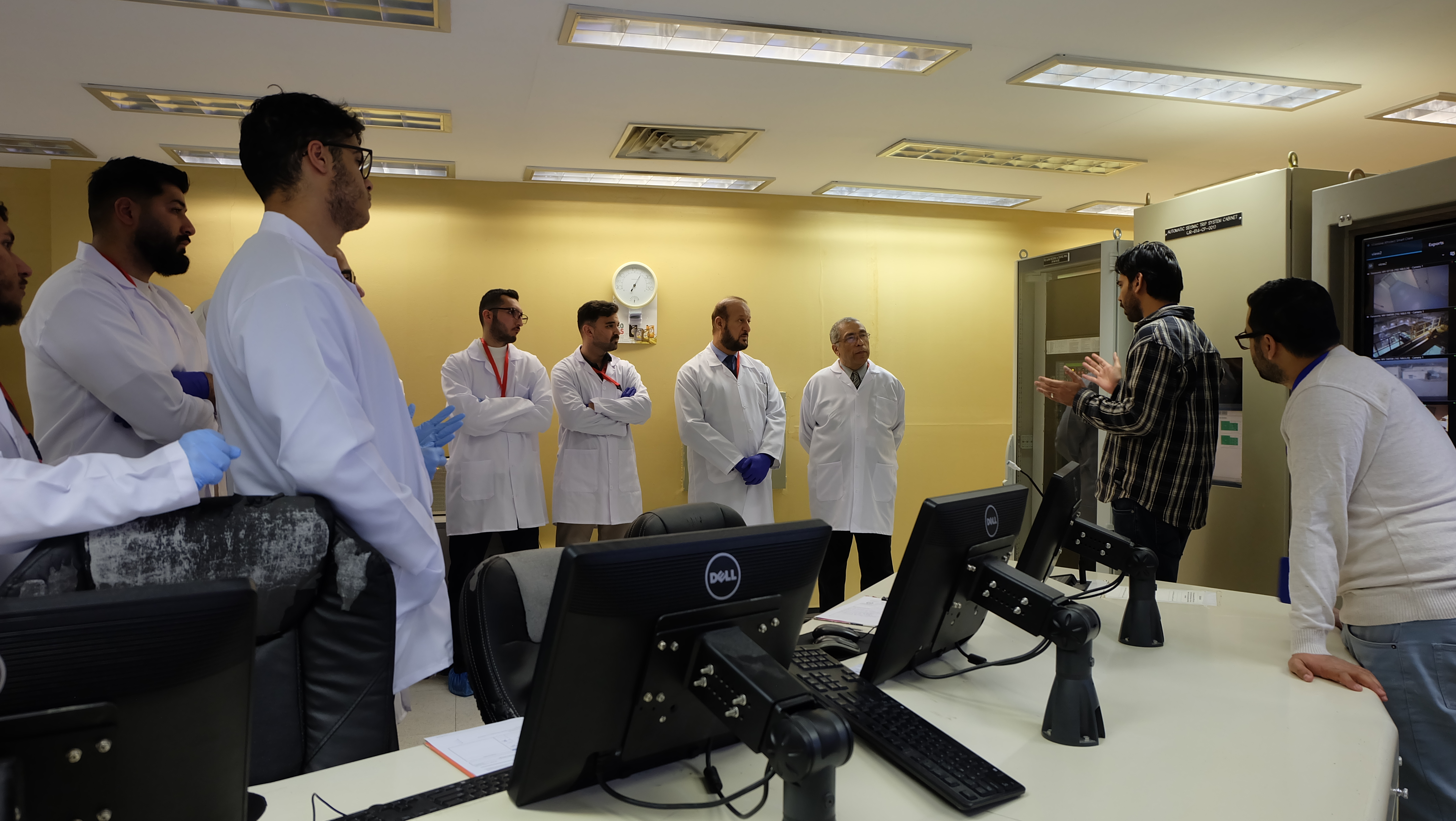 طلبة قسم هندسة الطاقة المتجددة في عمان العربية يزورون المفاعل النووي الأردني للبحوث والتدريب