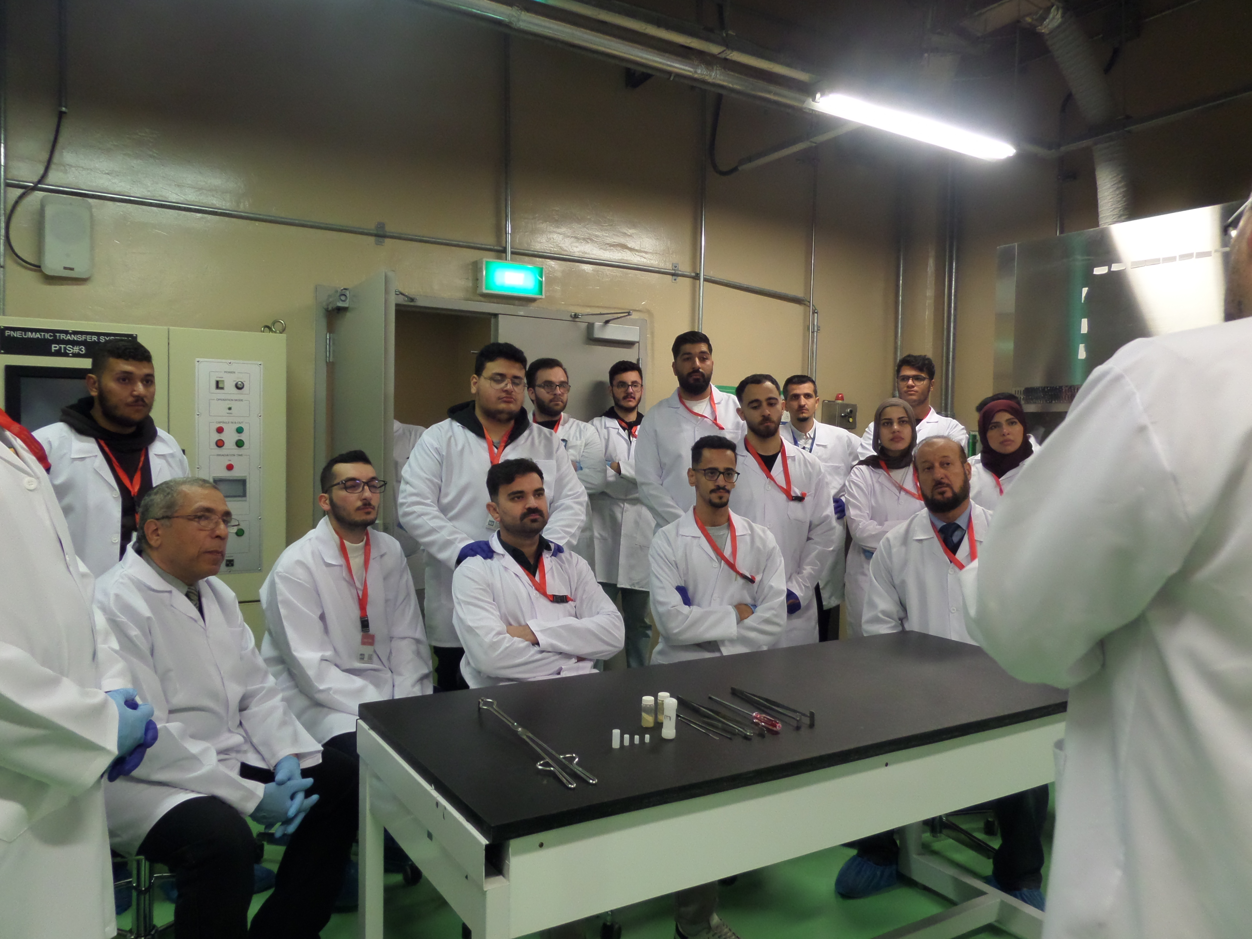 طلبة قسم هندسة الطاقة المتجددة في عمان العربية يزورون المفاعل النووي الأردني للبحوث والتدريب