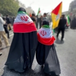 إيران بين روايات الانهيار وحذر العالم: هل يصفّق الخارج أم يراقب من خلف الزجاج؟