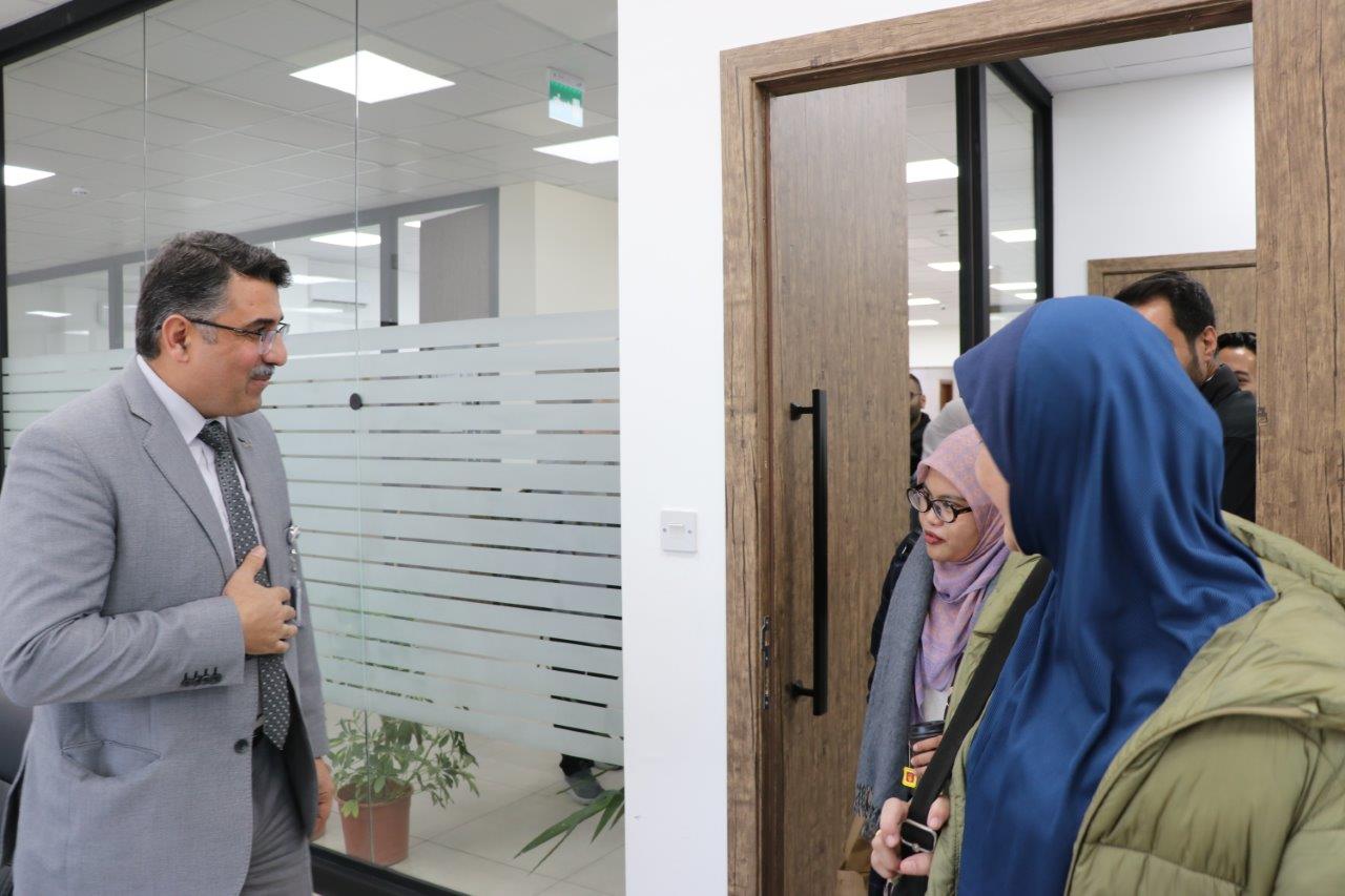 تعاون بحثي دولي بين جامعة عمان العربية وجامعة (UKM) الماليزية