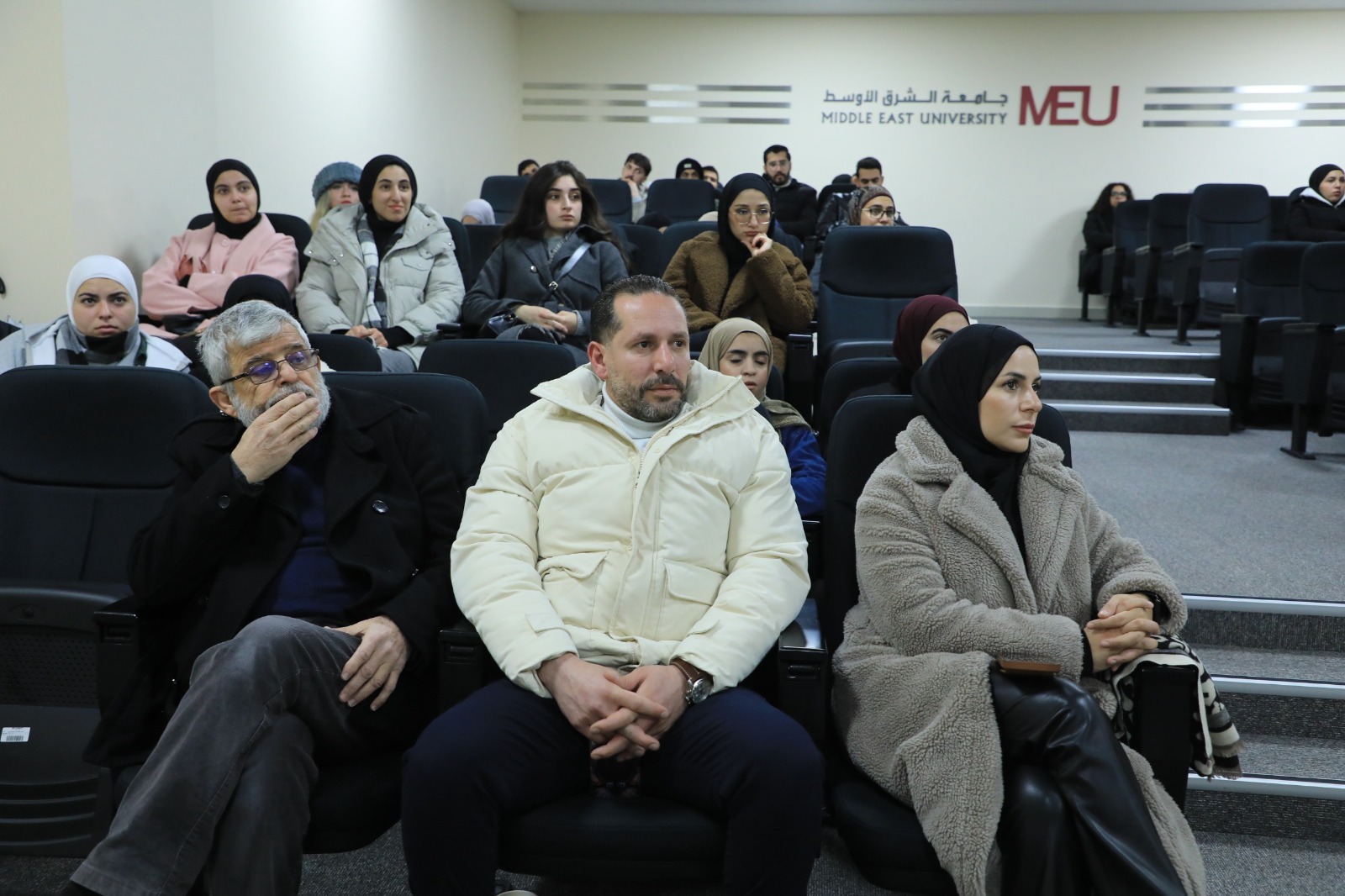 الشرق الأوسط وبوليتكنك فلسطين تنظّمان ورشة مشتركة حول تصميم الأثاث المعاصر في المباني التراثية