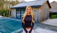 بلوغر شهيرة تخوض معركة قانونية ضد جيرانها بسبب البيلاتس