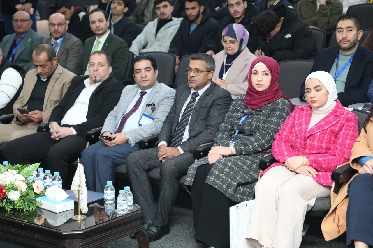 جلسة تعريفية ببرنامج المسرّع المهني في جامعة عمان العربية - صور