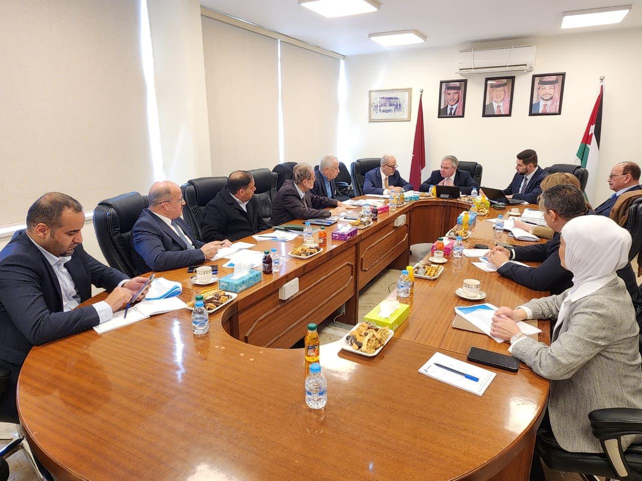 شركة مصانع الإسمنت الأردنية تعقد اجتماع هيئتها العامة العادي وتُقر تغييرات استراتيجية في هيكل الملكية والإدارة، وإنتخاب محمد فارس النابلسي رئيساً للمجلس.