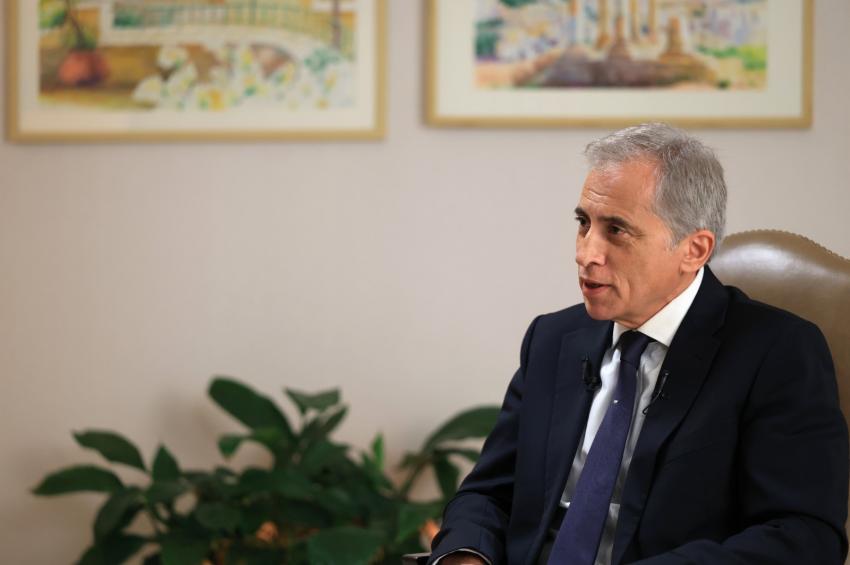 رئيس الوزراء: مشكلة البلديات ادارية.. وما يحكم علاقاتنا الدولية هو مصلحة الأردن  فيديو #عاجل