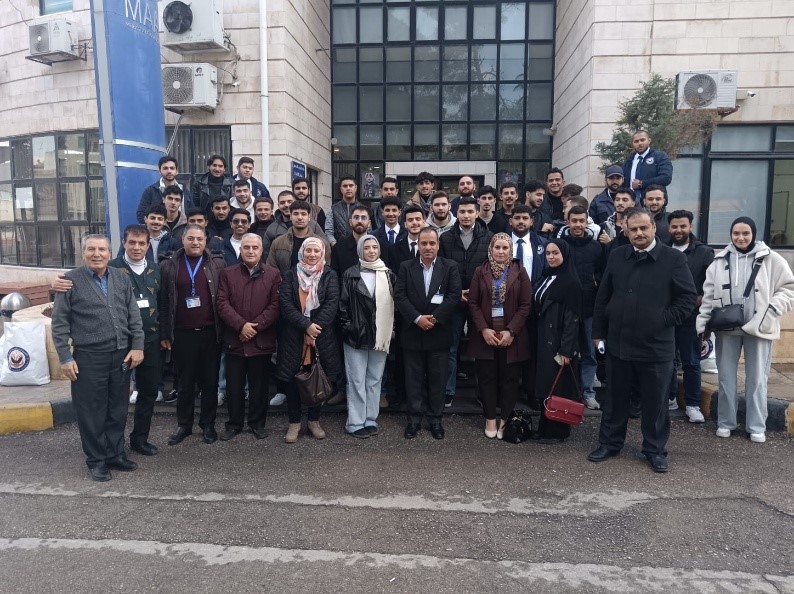 طلبة كلية علوم الطيران في عمان العربية يزورون أكاديمية الشرق الأوسط للطيران