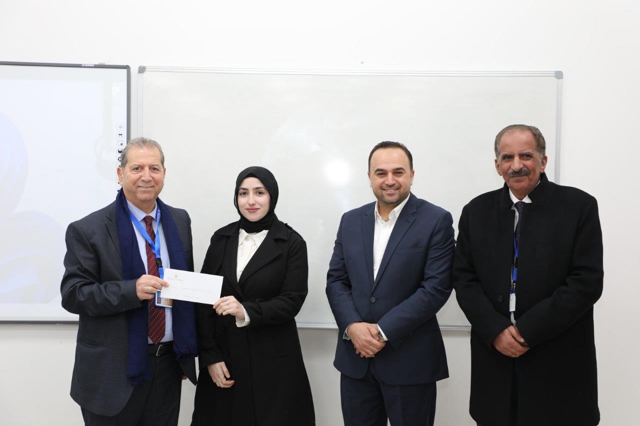 كلية الهندسة في جامعة عمان العربية تكرم طلبتها الأوائل
