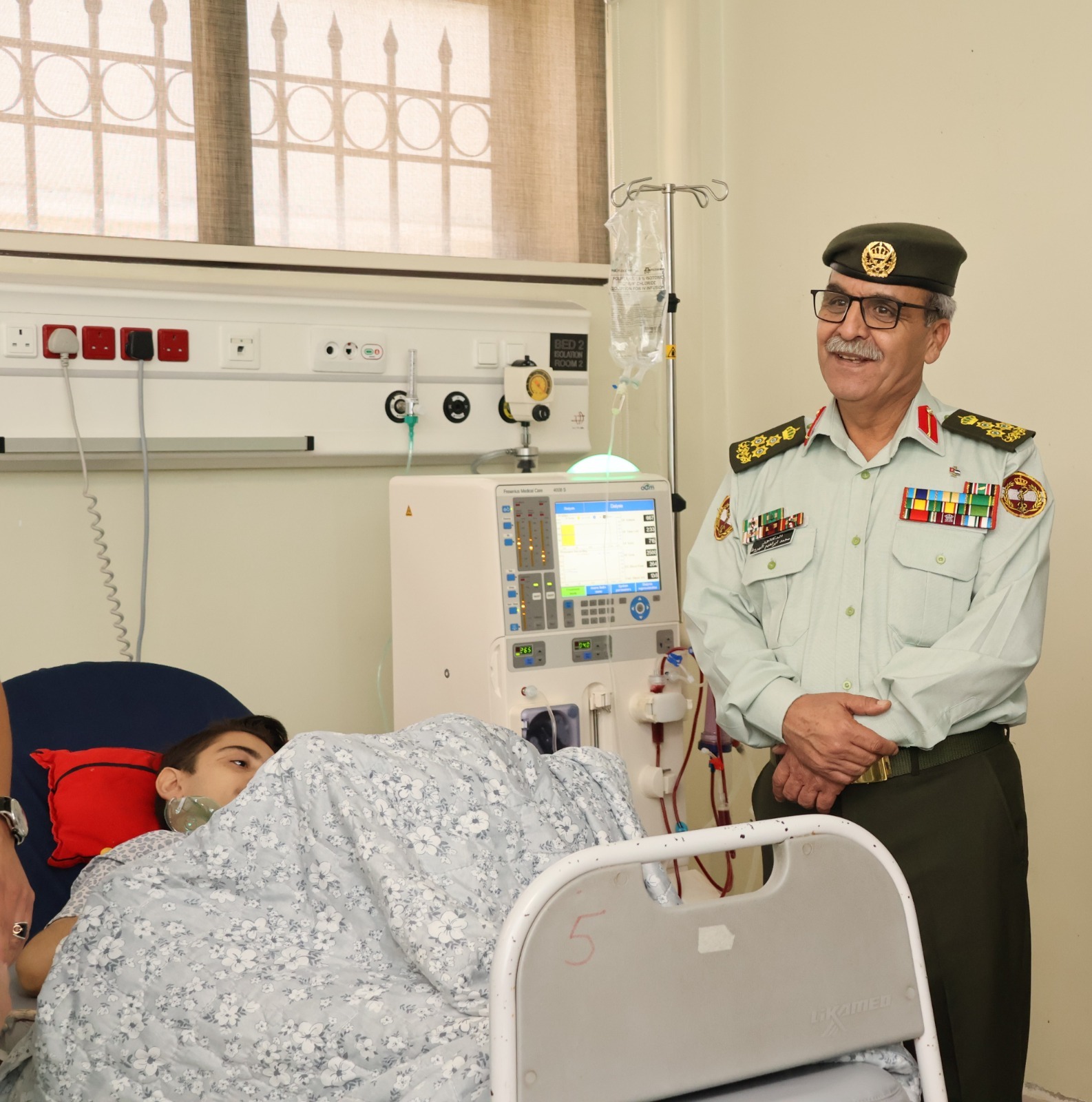 العميد الهروط: من (لب) لبغداد المنصور طالب طب والان مساعدا لمدير الخدمات ورئيسا لجمعية الجراحيين