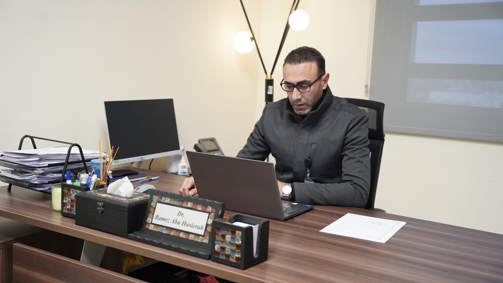 بنية تحتية رقمية متقدمة تتيح استمرار العملية التعليمية في الشرق الأوسط رغم الظروف الجوية