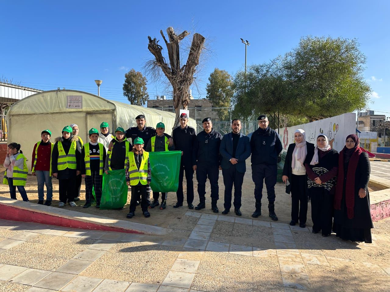 قيادة أمن أقليم العاصمه تنفذ أنشطة بيئية ضمن الخطة الوطنية للحد من الالقاء العشوائي للنفايات