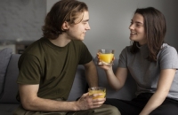 الذكاء يقلل من المشاكل في العلاقة!.. دراسة تكشف الأسرار النفسية للرجال