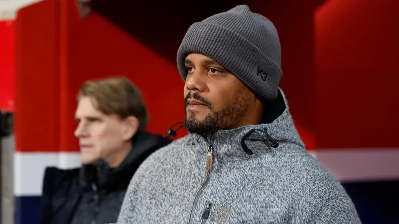 كومباني يعادل رقم غوارديولا