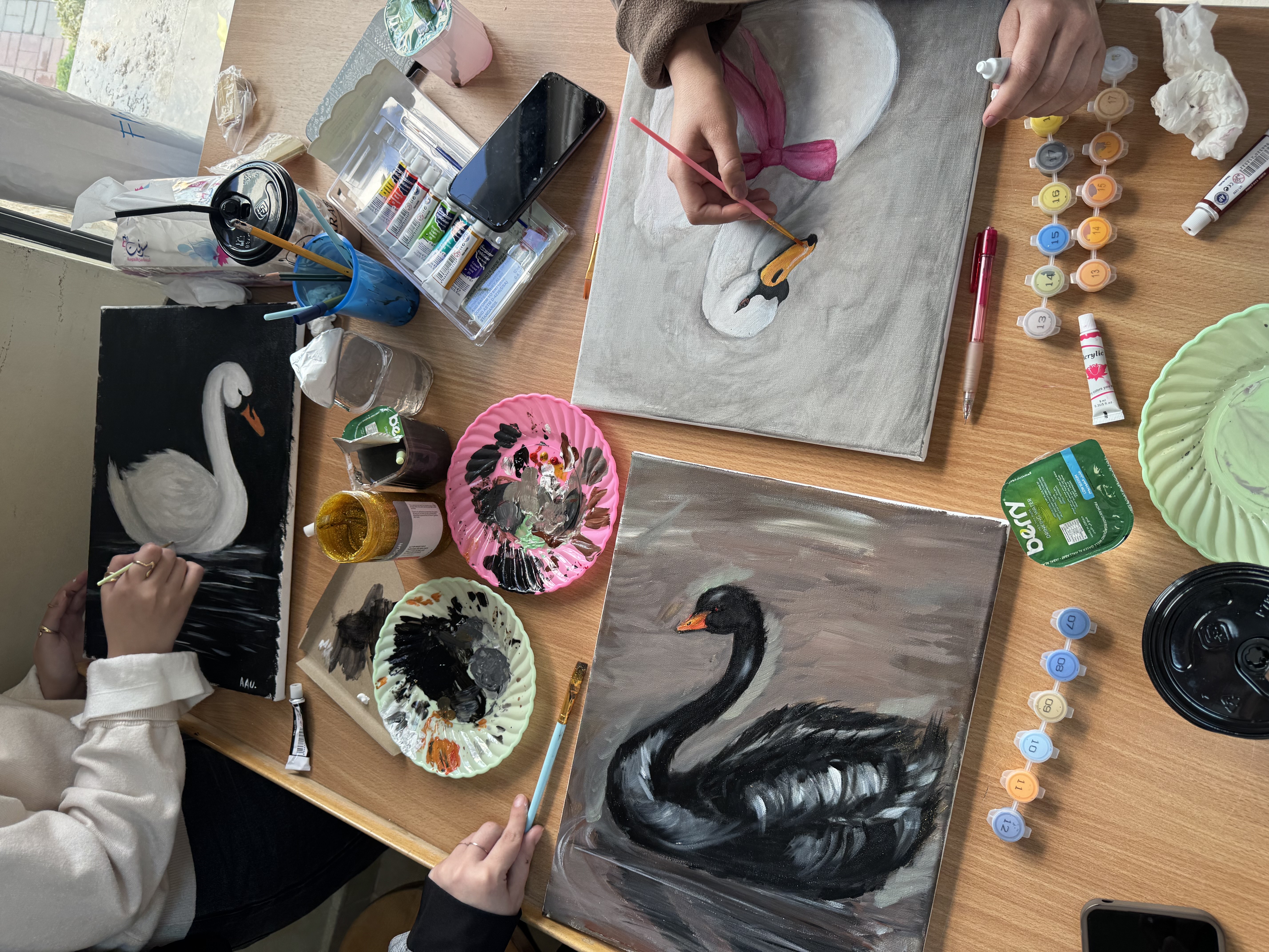 كلية الصيدلة في عمان العربية تنظم ورشة بعنوان:  From Heart to Art  لتعزيز الإبداع بين الطلبة