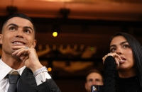 برفقة جورجينا.. ابنة رونالدو تفاجئ والدها بموهبة رائعة (فيديو)