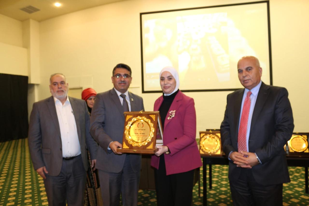 جامعة عمان العربية تشارك في احتفالية اليوم التطوعي العالمي وتُكرَّم لدورها المجتمعي