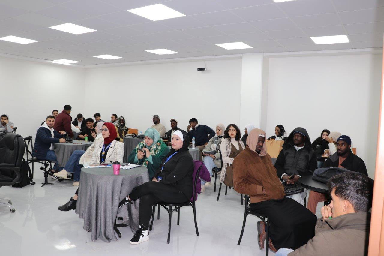 جامعة عمان العربية تنظم يوم المواهب بمشاركة (45) طالبا وطالبة من مختلف التخصصات