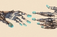 ذراع آلية روبوتية مبتكرة تتفوق على ذراع الإنسان