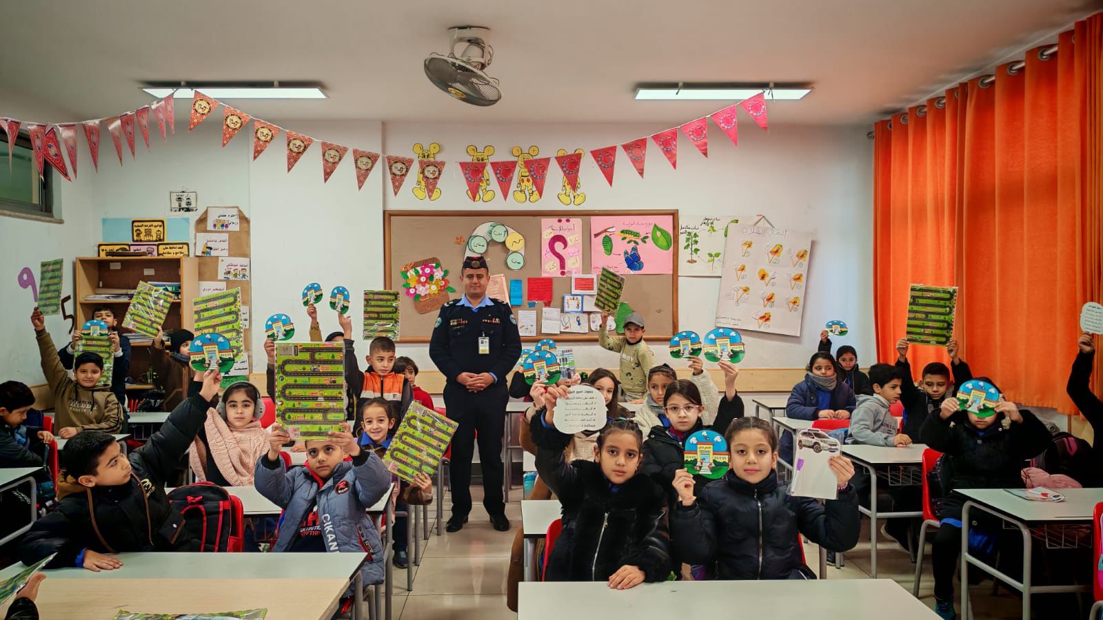 الأمن العام ينفّذ حملة توعوية شاملة لتعزيز مفاهيم السلامة العامة في مدارس المملكة مع بدء الفصل الدراسي