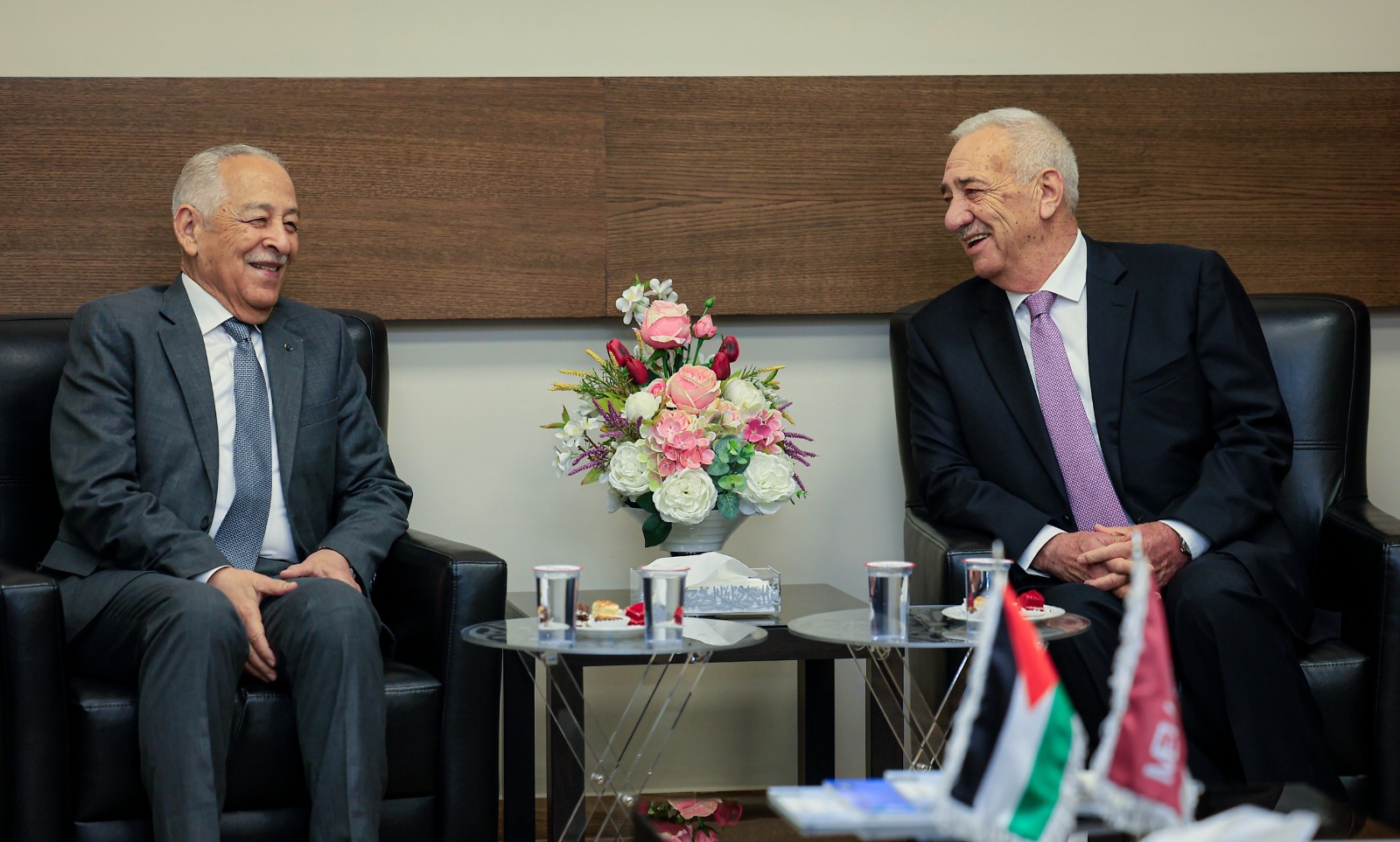 العيسوي يرعى افتتاح مركز جامعة الشرق الأوسط للعلاج الحكمي