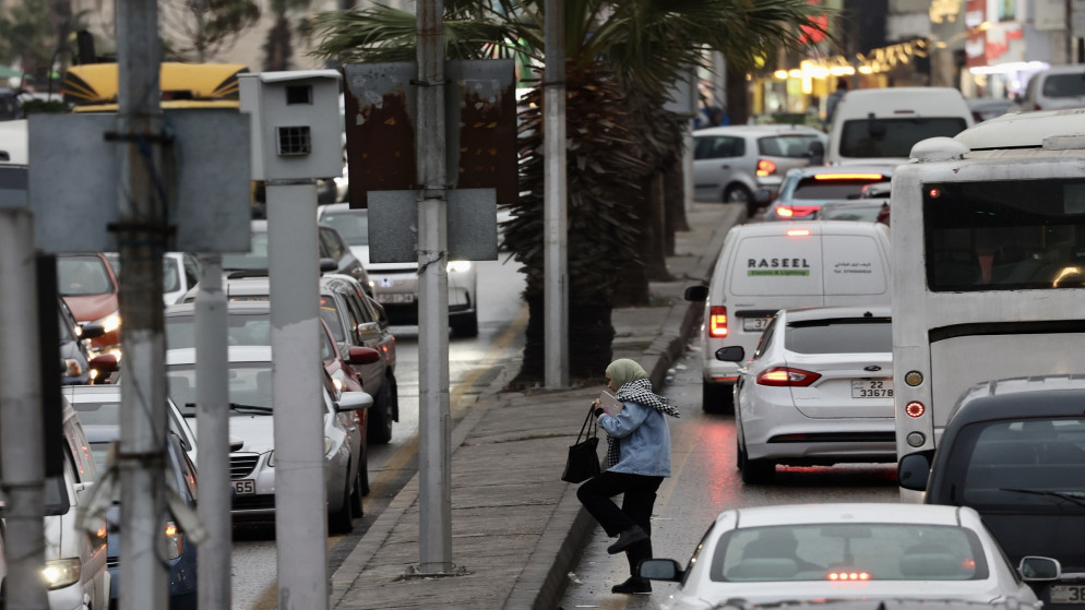 طقس بارد نسبيا اليوم ومنخفض جوي ماطر يؤثر على المملكة الأربعاء  #عاجل