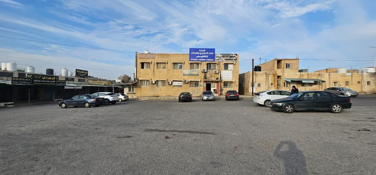 تجار ومستثمرون في حرة الزرقاء: المنطقة متوقفة بالكامل.. وحالة الشلل غير مسبوقة