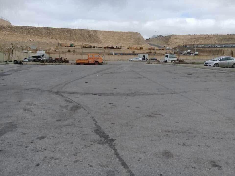 تجار ومستثمرون في حرة الزرقاء: المنطقة متوقفة بالكامل.. وحالة الشلل غير مسبوقة