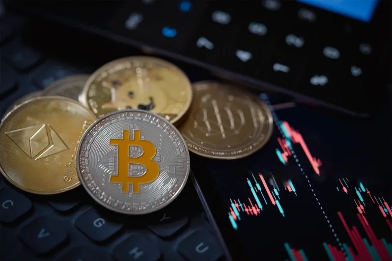بتكوين تهبط دون 75 ألف دولار وإيثريوم تخسر 9