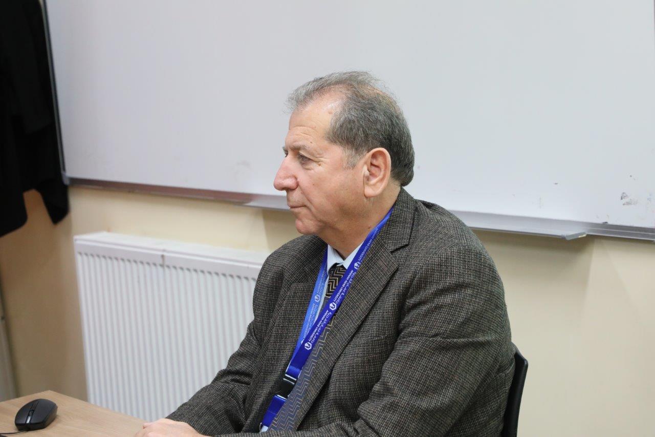 جامعة عمان العربية تحتفي بتخريج الدفعة الأولى من ماجستير اليقظة الدوائية والشؤون التنظيمية